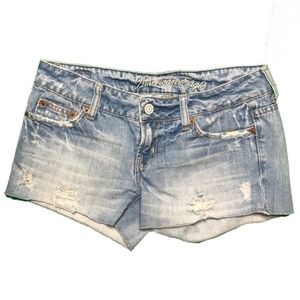 American Eagle l short light wash distressed short